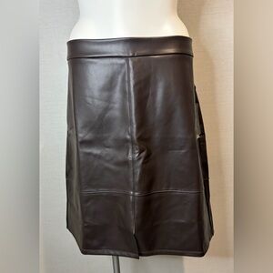 NWT size 22W NYDJ Flattering Brown Pleather Skirt